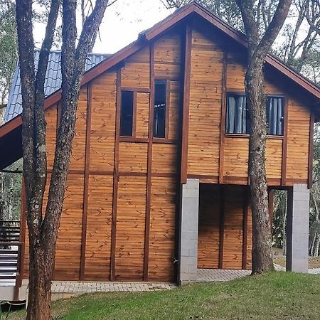 Chalé em frente ao zoológico Curitiba Exterior foto